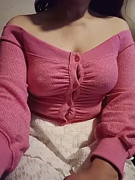KITTEN-10 Adlı Modelin Canlı XXX Sohbeti
