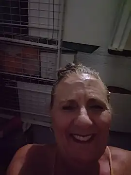 SultrySummer68's Live XXX Chat
