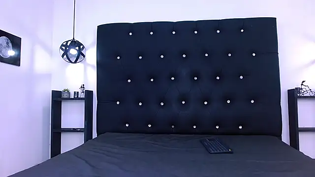 Dannesh_ Adlı Modelin Canlı XXX Sohbeti
