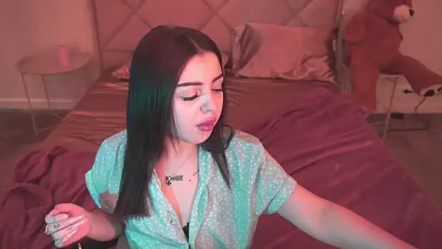 SinfulKittenn's Live XXX Chat