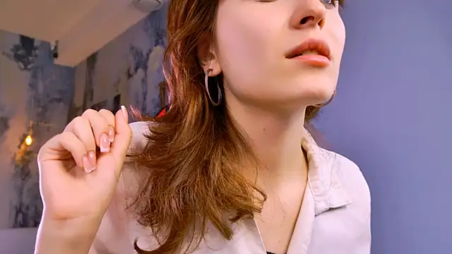 LolaDominara Adlı Modelin Canlı XXX Sohbeti