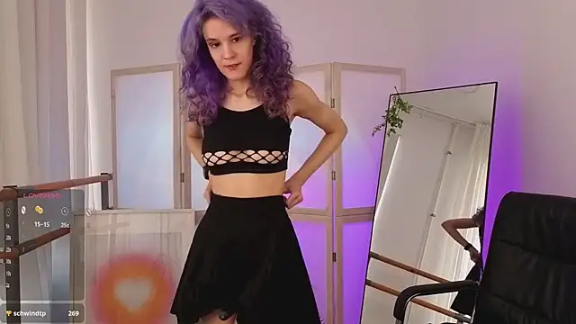 AuraLaunni's Live XXX Chat