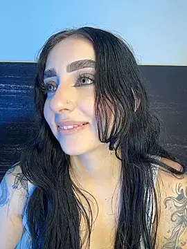 sharlot24's Live XXX Chat