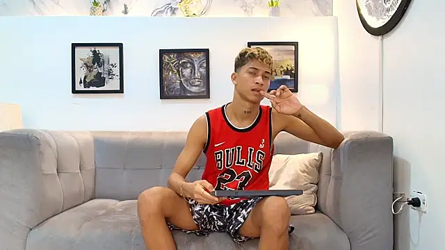 Chatroom XXX en direct de GOLD_BOYS