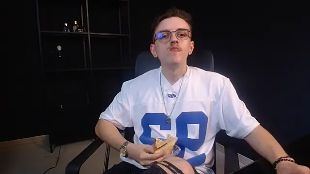 Chat XXX ao vivo de FelixStarkk
