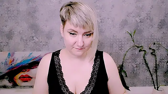 Онлайн чат XXX Djullia