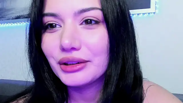 Dark_Moni – Naživo XXX chat