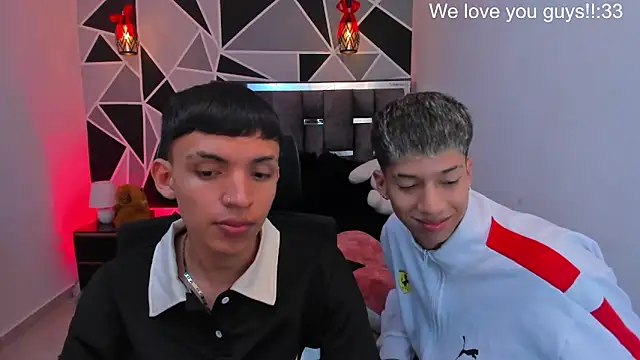 Juan_Nd_Steven Live XXX-Chat