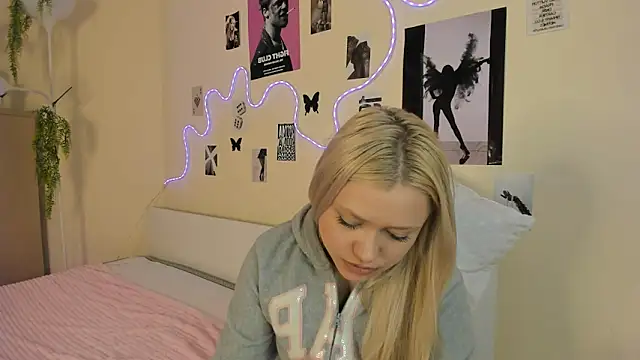 MidnightPoise Live XXX-Chat
