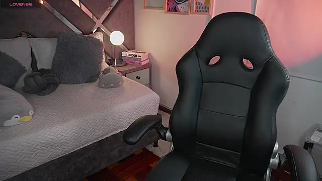 Chat +18 de AmaraEvans ao vivo