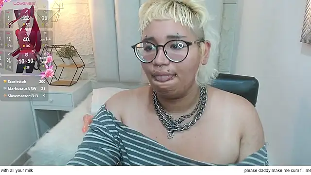 XXX chat uživo modela Echypyon_