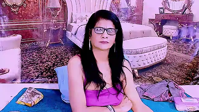 دردشة IndianAllure الجنسية المباشرة