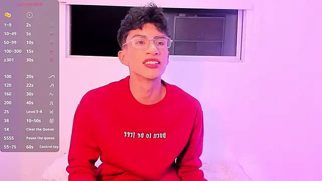 Erick_Velveth Chat XXX in diretta