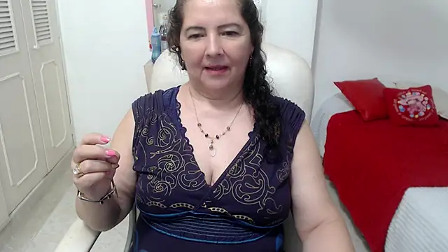 leonela_69 Live XXX Chat