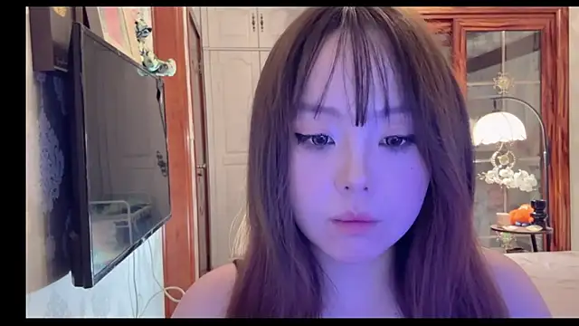 دردشة LongLongQueen الجنسية المباشرة