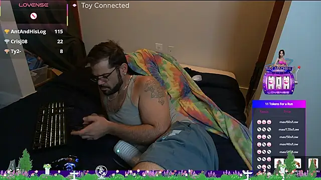 Zander823 Show in webcam
