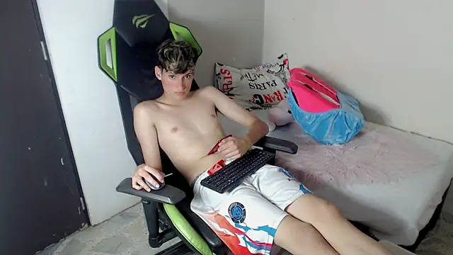 Pablito_junior 即時 XXX 聊天