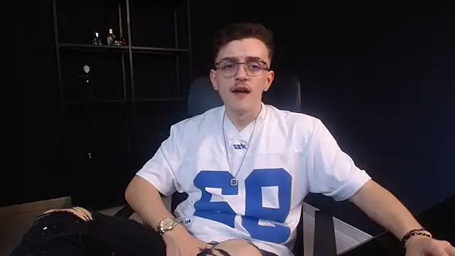 Chat XXX Live FelixStarkk