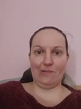 BustyLadyAlma Adlı Modelin Canlı XXX Sohbeti