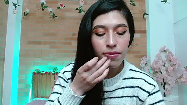adriscute's Live XXX Chat