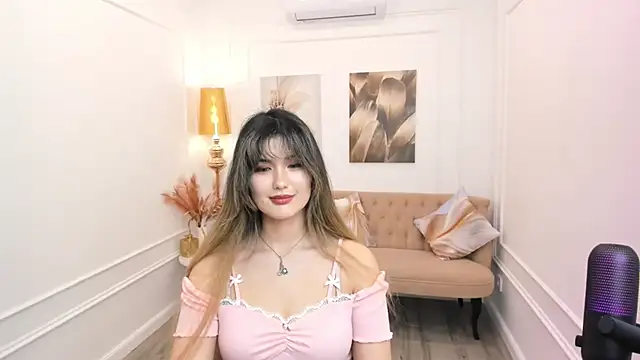 AnneTLi Adlı Modelin Canlı XXX Sohbeti