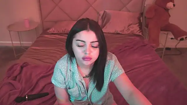 Chat XXX en directo de SinfulKittenn