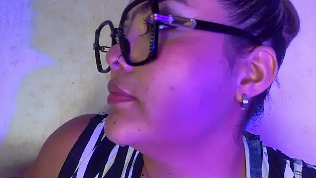 Agatha_humidity's Live XXX Chat