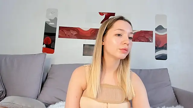 MiaThaine Chat XXX live