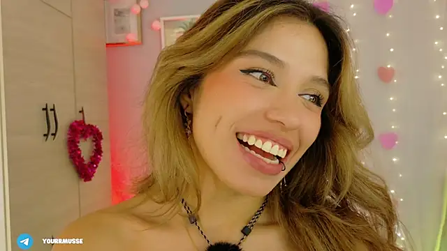 Yourrmuse_'s Live XXX Chat