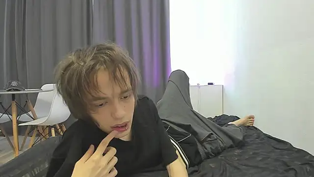 Chatroom XXX en direct de Nolan_Sagee