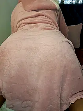 BootyCallEver XXX чат на живо
