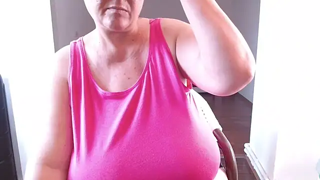 XXX chat uživo modela mayabbw50tits