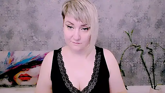 Djullia's Live XXX Chat