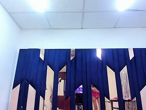 Chatroom XXX en direct de LalaPassion