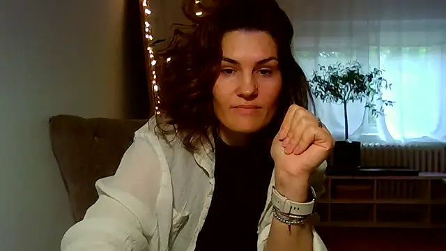 Ms-Lust1-'s Live XXX Chat