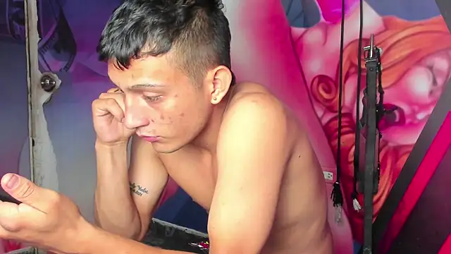 Orgams_couple élő XXX-chatje
