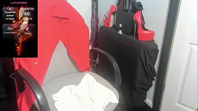 Goddess-Kimberley Live XXX-chat