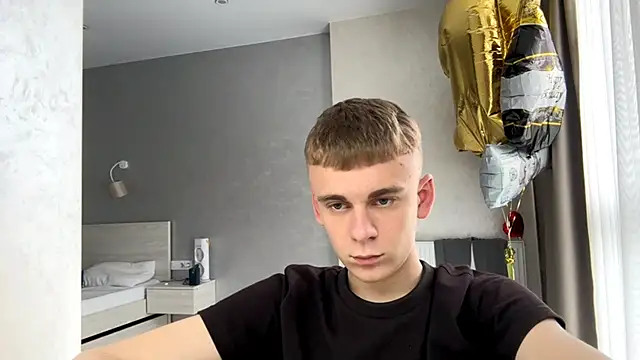 SoloFury Live XXX Chat