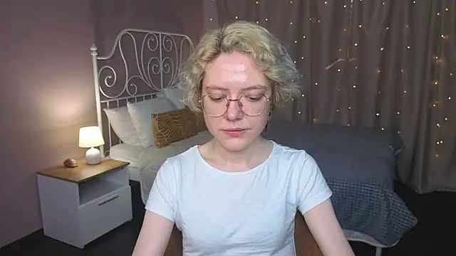 دردشة HottoKori الجنسية المباشرة