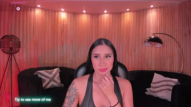 NickyLawson live XXX chat