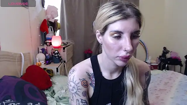 BLACKPeonyy Chat XXX in diretta