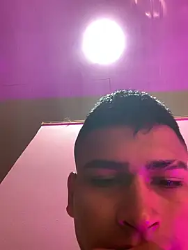 Pokazy przed kamerką – Emiliano_Reyes