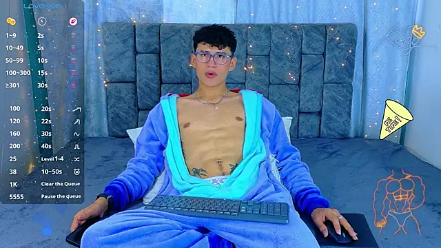 Онлайн чат XXX NicolasTorrez