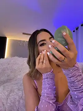 Sweet_ivonny Adlı Modelin Canlı XXX Sohbeti