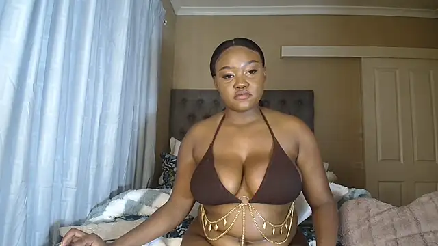 nanababe1 élő XXX-chatje
