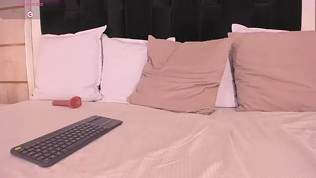 Chatroom XXX en direct de Crystal_Rose__