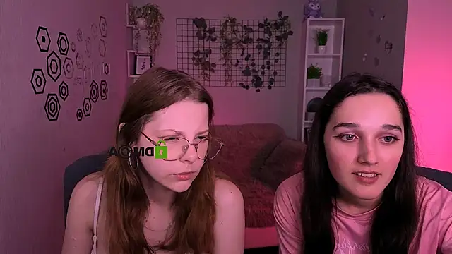 Chat +18 de katrinxxxx ao vivo