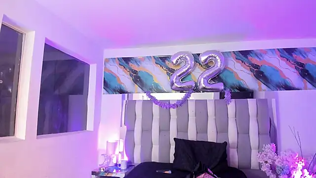 Chat +18 de IsaDiiaz ao vivo