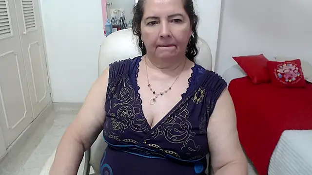 leonela_69 Chat XXX live