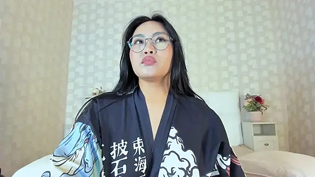 NatsumiHun's Live XXX Chat